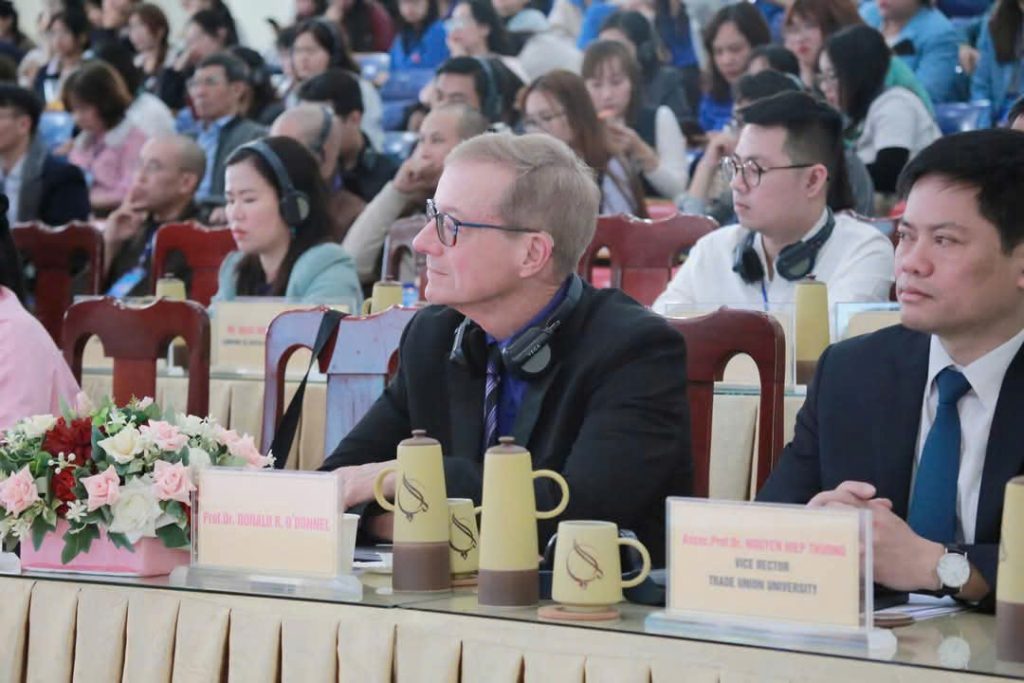 Giáo sư Ronald R. O'Donnell - Đại học Bang Arizona, Mỹ